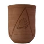 أكواب فخار وسط