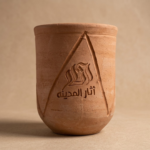 أكواب فخار وسط