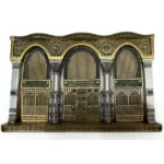 مجسم الروضة الشريفة مكون من ثلاث أبواب