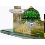 ⁦مجسم زجاجي للكعبة المشرّفة والقبة الخضراء ومنارات الحرمين⁩ - الصورة ⁦3⁩