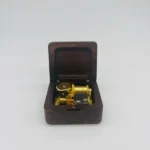 Kotak Lagu Kebangsaan Hari Nasional Saudi (Kayu Gelap) - Gambar 2