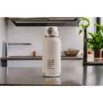 Gourde isotherme pour le sport - Couleur beige avec support – Image 2