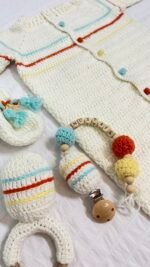Set rajutan lengkap untuk bayi yang baru lahir - desain buatan tangan dengan warna-warna ceria - Gambar 5